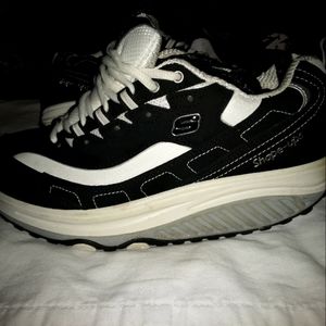 SKECHERS Shape-Ups Women's Size 7.5